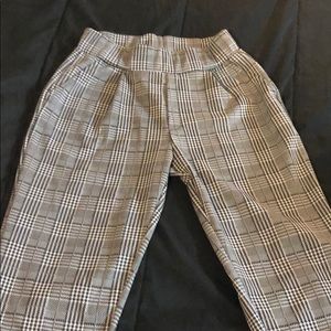 black and white legging pants